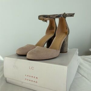 Lauren Conrad LC Hydrangea Style Snake Print Tan Block Heels w/ Box